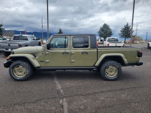 New 2026 Jeep Gladiator Sport image 12