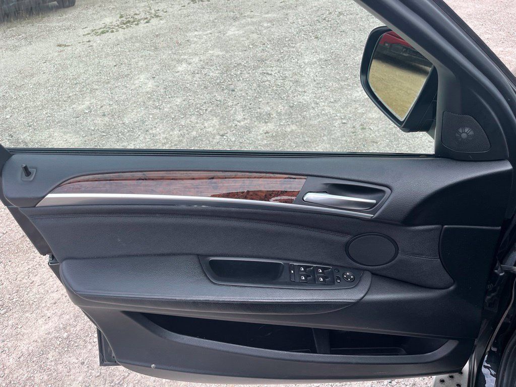 Used 2012 BMW X5 xDrive50i AWD/4WD image 14