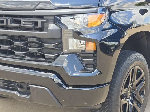 Used 2024 Chevrolet Silverado 1500 Custom Trail Boss w/ Turbomax Blackout Package AWD/4WD image 29