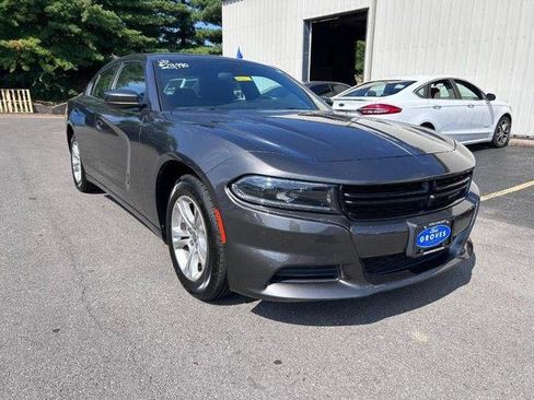 Used 2022 Dodge Charger SXT image 3