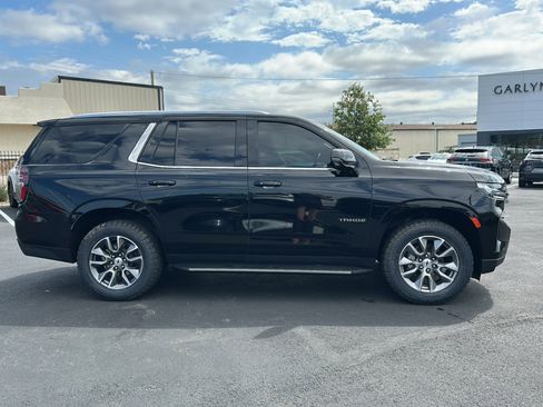 Used 2024 Chevrolet Tahoe LT w/ LT Signature Package RWD image 9