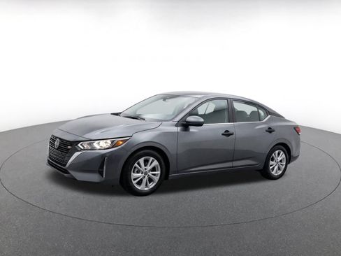 Used 2025 Nissan Sentra S FWD image 3