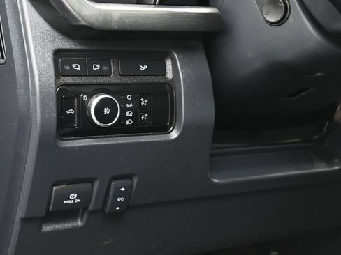 Used 2023 Ford F250 Lariat w/ Lariat Ultimate Package AWD/4WD image 23