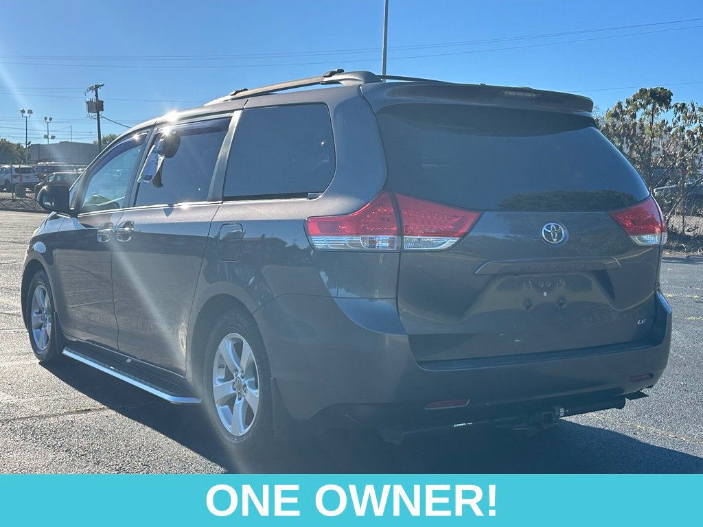 Used 2012 Toyota Sienna LE FWD image 7