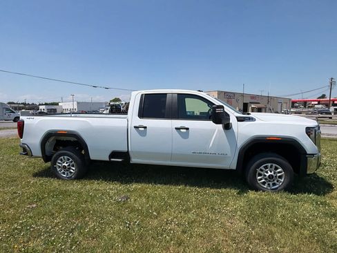 New 2026 GMC Sierra 2500 Pro w/ Convenience Package AWD/4WD image 14