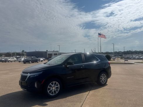 Used 2023 Chevrolet Equinox LT AWD/4WD image 10