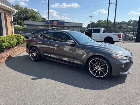 Used 2019 Genesis G70 2.0T Advanced w/ Elite Package RWD image 9