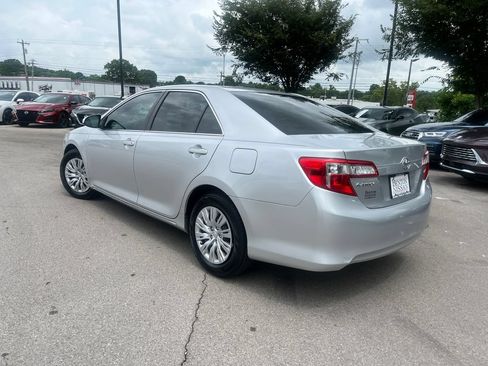 Used 2012 Toyota Camry LE FWD image 5