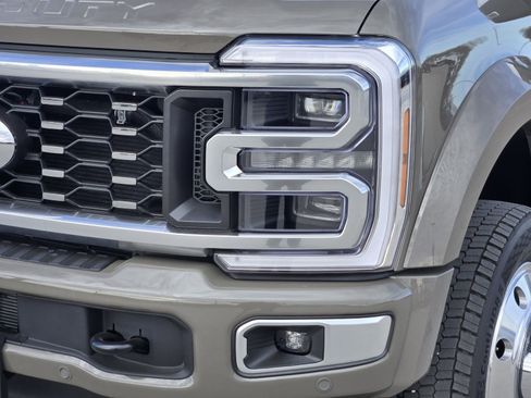 New 2026 Ford F450 Platinum w/ Platinum Plus Package image 10
