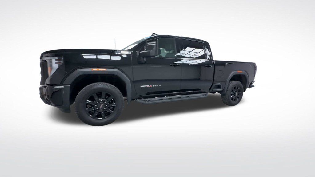 Used 2025 GMC Sierra 2500 AT4 AWD/4WD image 4