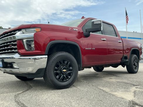 Certified 2022 Chevrolet Silverado 2500 LTZ w/ Z71 Off-Road Package AWD/4WD image 2