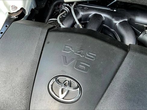 Used 2019 Toyota Highlander Limited Platinum AWD/4WD image 34