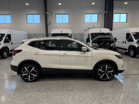 Used 2022 Nissan Rogue Sport SL w/ Premium Package AWD/4WD image 5