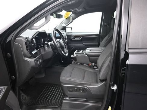 Used 2023 Chevrolet Silverado 1500 LT AWD/4WD image 10