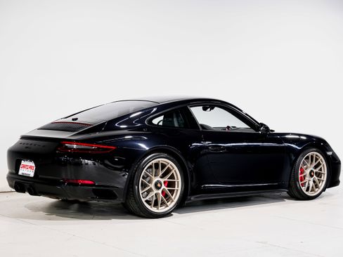Used 2018 Porsche 911 Carrera GTS image 3