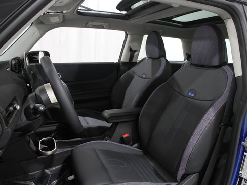 Certified 2025 MINI Cooper S image 5