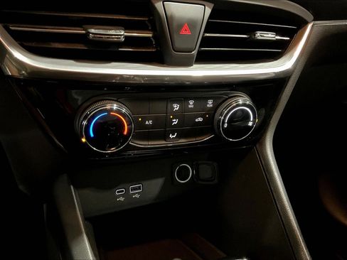 Used 2024 Buick Encore GX Sport Touring FWD image 14