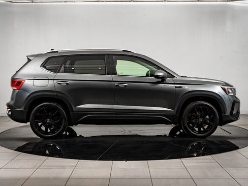 Used 2024 Volkswagen Taos SE image 6