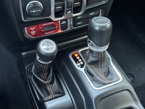 Used 2021 Jeep Gladiator Mojave AWD/4WD image 20
