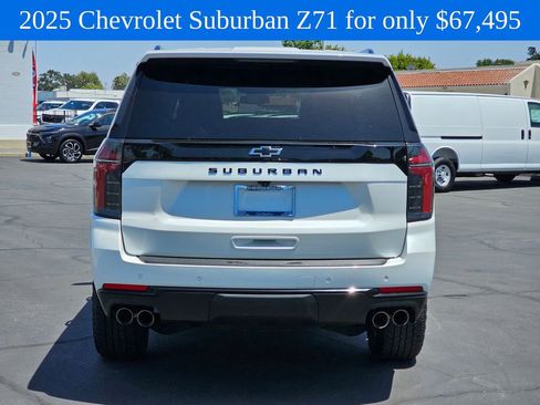 Used 2025 Chevrolet Suburban Z71 AWD/4WD image 6