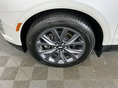 Used 2019 Cadillac XT5 Premium Luxury w/ LPO, Black Ice Package AWD/4WD image 31