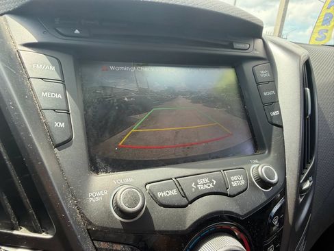 Used 2015 Hyundai Veloster Turbo w/ Option Group 04 FWD image 18