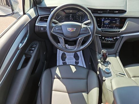 Certified 2023 Cadillac XT5 Luxury image 11