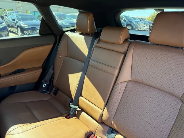 Used 2025 Toyota Crown Signia w/ Advanced Technology Package AWD/4WD image 27