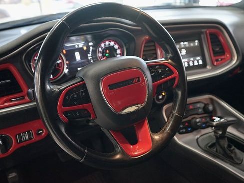 Used 2019 Dodge Challenger SXT image 24