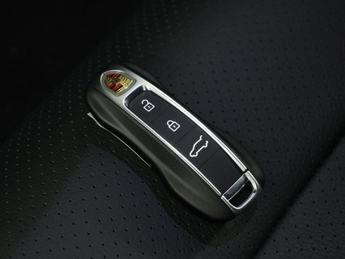 New 2026 Porsche Cayenne image 24