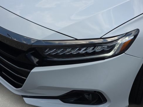 Used 2022 Honda Accord Sport image 32