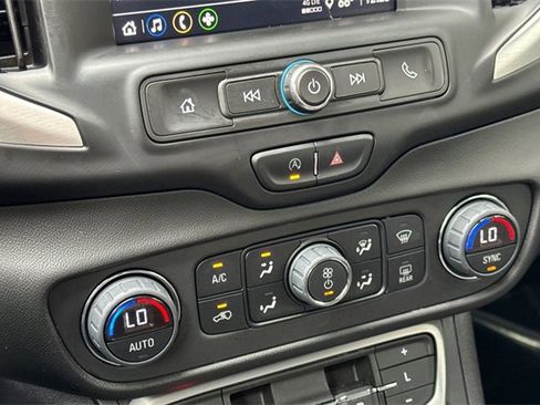 Used 2022 GMC Terrain SLE w/ Driver Convenience Package image 31