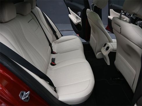 Used 2019 Mercedes-Benz E 300 image 27