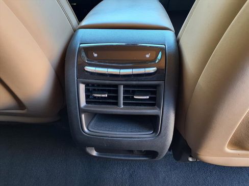 Used 2019 Cadillac XT5 Platinum image 14