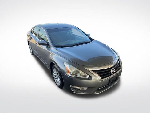 Used 2015 Nissan Altima 2.5 S w/ Power Driver Seat Package FWD image 33