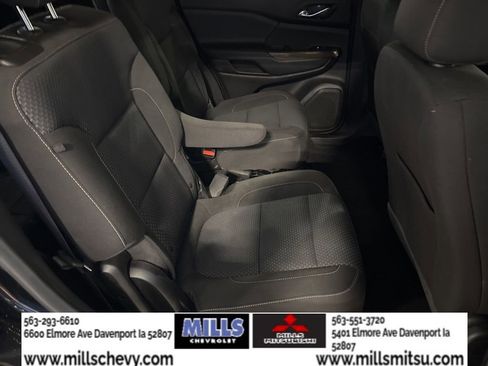 Used 2021 GMC Acadia SLE w/ Driver Convenience Package image 17