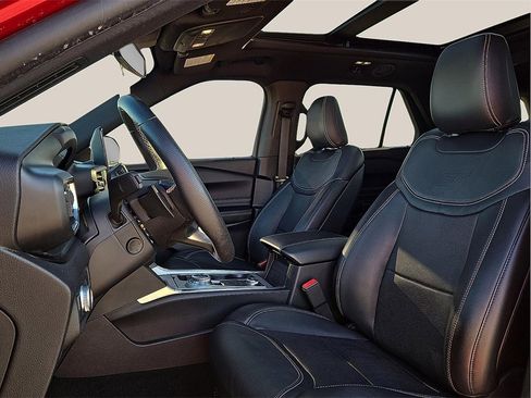 Used 2020 Ford Explorer ST w/ Premium Technology Package image 14