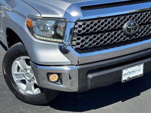 Used 2019 Toyota Tundra SR5 w/ SR5 Upgrade Package AWD/4WD image 3