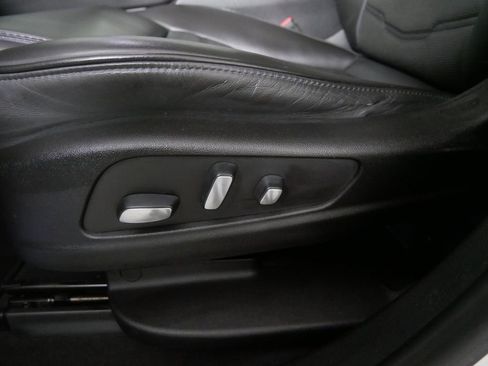 Used 2019 Cadillac XT5 Platinum image 18