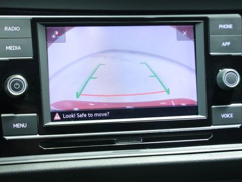 Used 2020 Volkswagen Jetta R-Line image 18