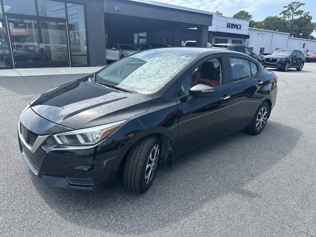 Used 2020 Nissan Versa S FWD image 3