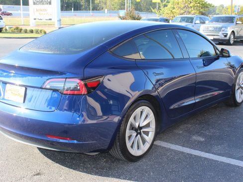 Used 2021 Tesla Model 3 Standard Range Plus image 6
