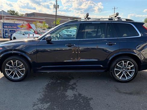 Used 2019 Volvo XC90 T6 Momentum w/ Protection Package Premier AWD/4WD image 3