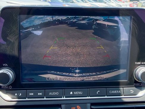 Certified 2025 Nissan Altima 2.5 S FWD image 10