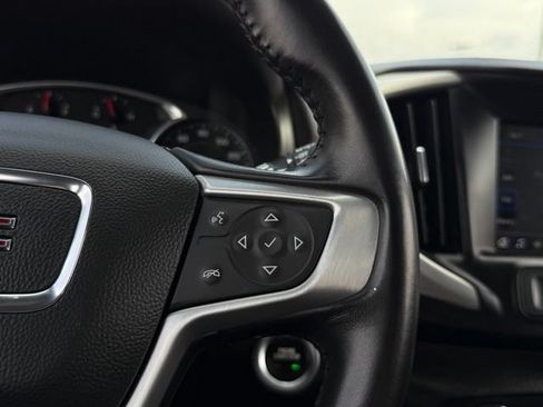 Used 2020 GMC Terrain SLE w/ Driver Convenience Package FWD image 8