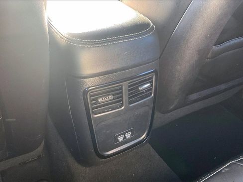 Used 2023 Chrysler 300 S image 10