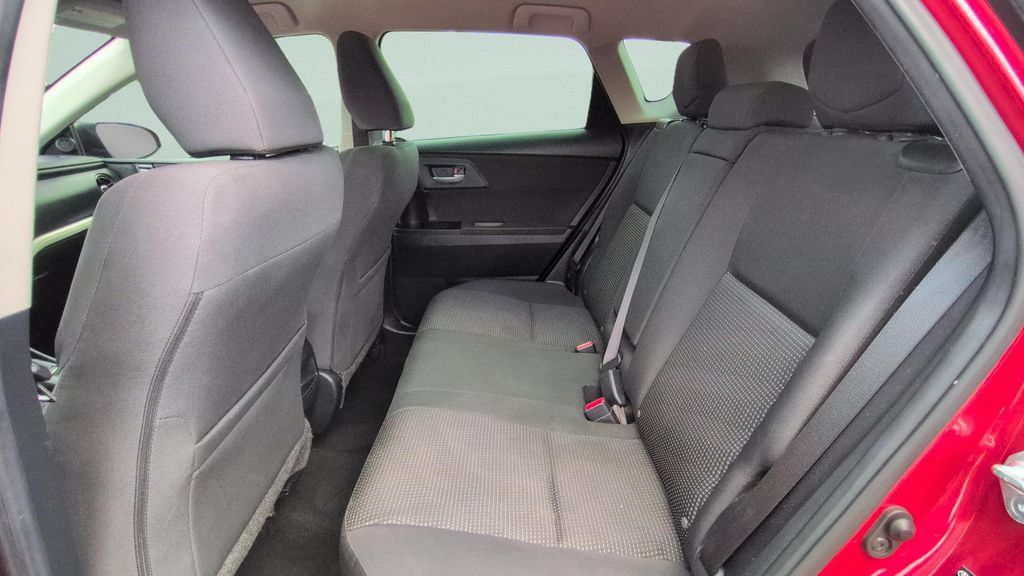 Used 2018 Toyota Corolla iM FWD image 10