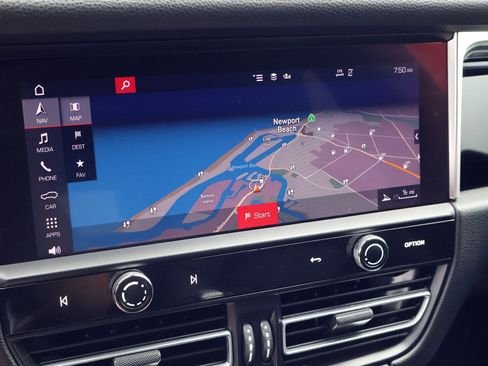 Certified 2022 Porsche Macan S image 19