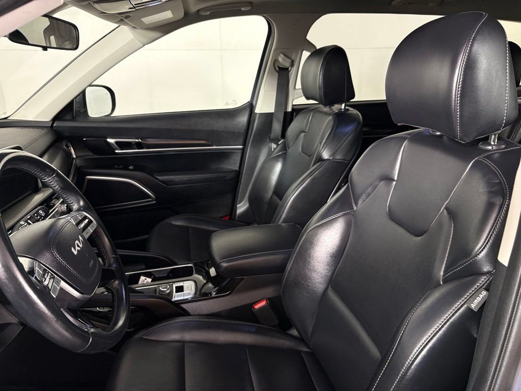 Used 2025 Kia Telluride S FWD image 18