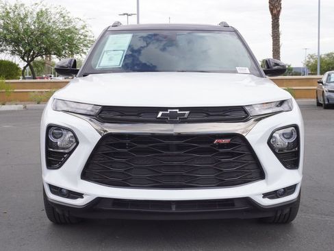 Used 2023 Chevrolet TrailBlazer RS w/ Sun and Liftgate Package FWD image 5
